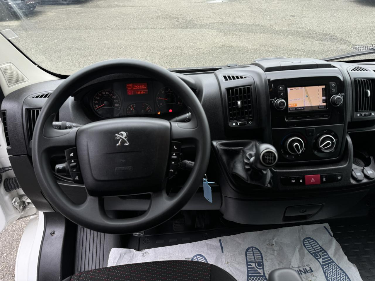 Peugeot Boxer 333 L1H1 2.2 BLUEHDI S&S 140CH ASPHALT - Kaubik: pilt 3 Peugeot Boxer 333 L1H1 2.2 BLUEHDI S&S 140CH ASPHALT - Kaubik: pilt 3
