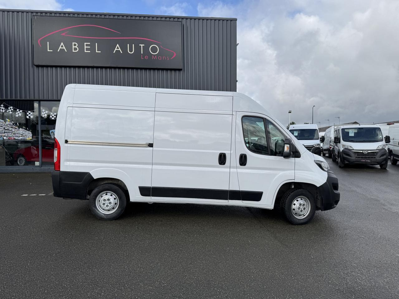 Kaubik Peugeot Boxer 333 L2H2 2.2 BLUEHDI S&S 140CH ASPHALT: pilt 8