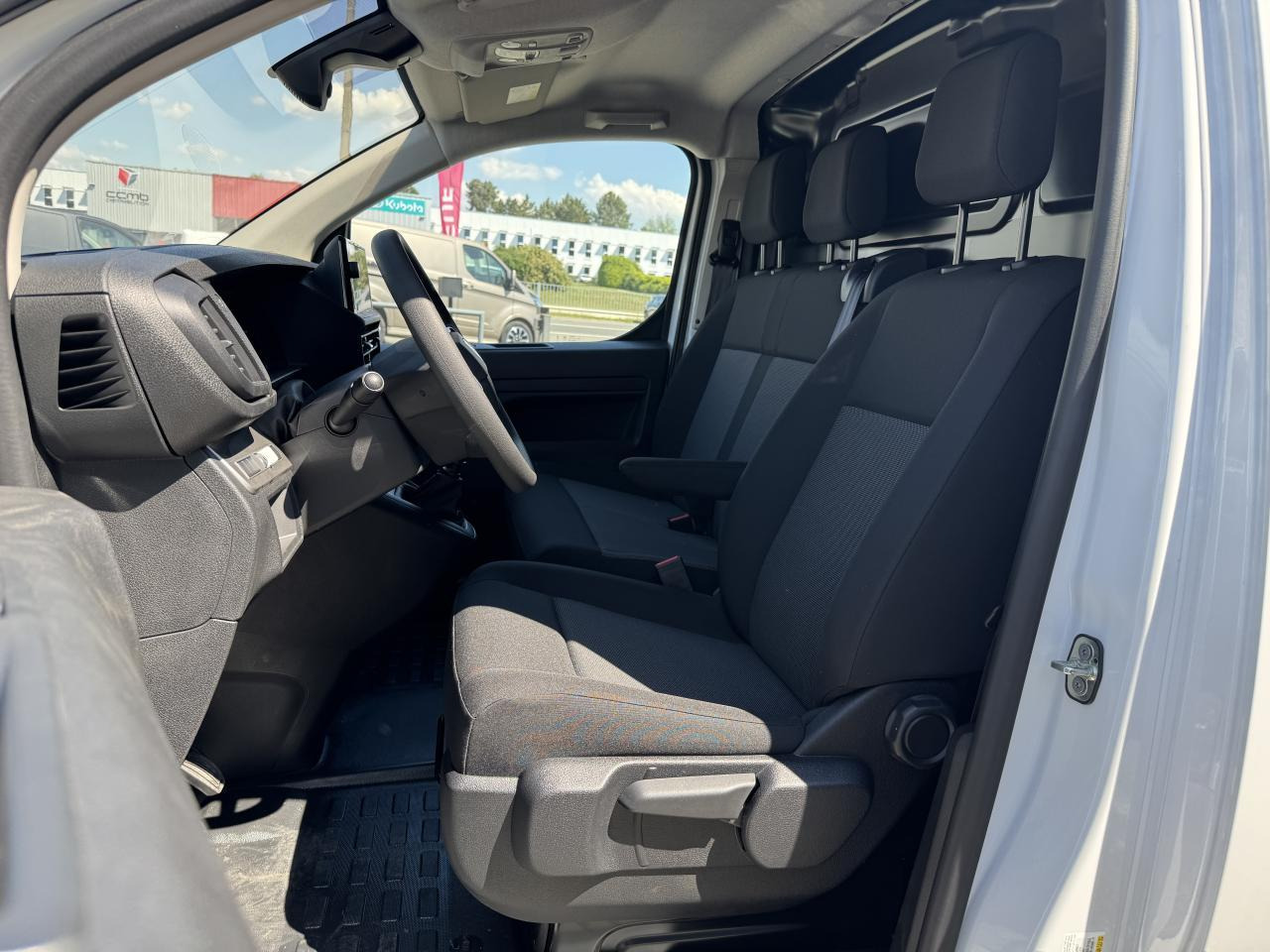 Peugeot Expert XL 2.0 BlueHDi - 145 III FOURGON Fourgon PHASE 2 - Kaubik: pilt 5 Peugeot Expert XL 2.0 BlueHDi - 145 III FOURGON Fourgon PHASE 2 - Kaubik: pilt 5