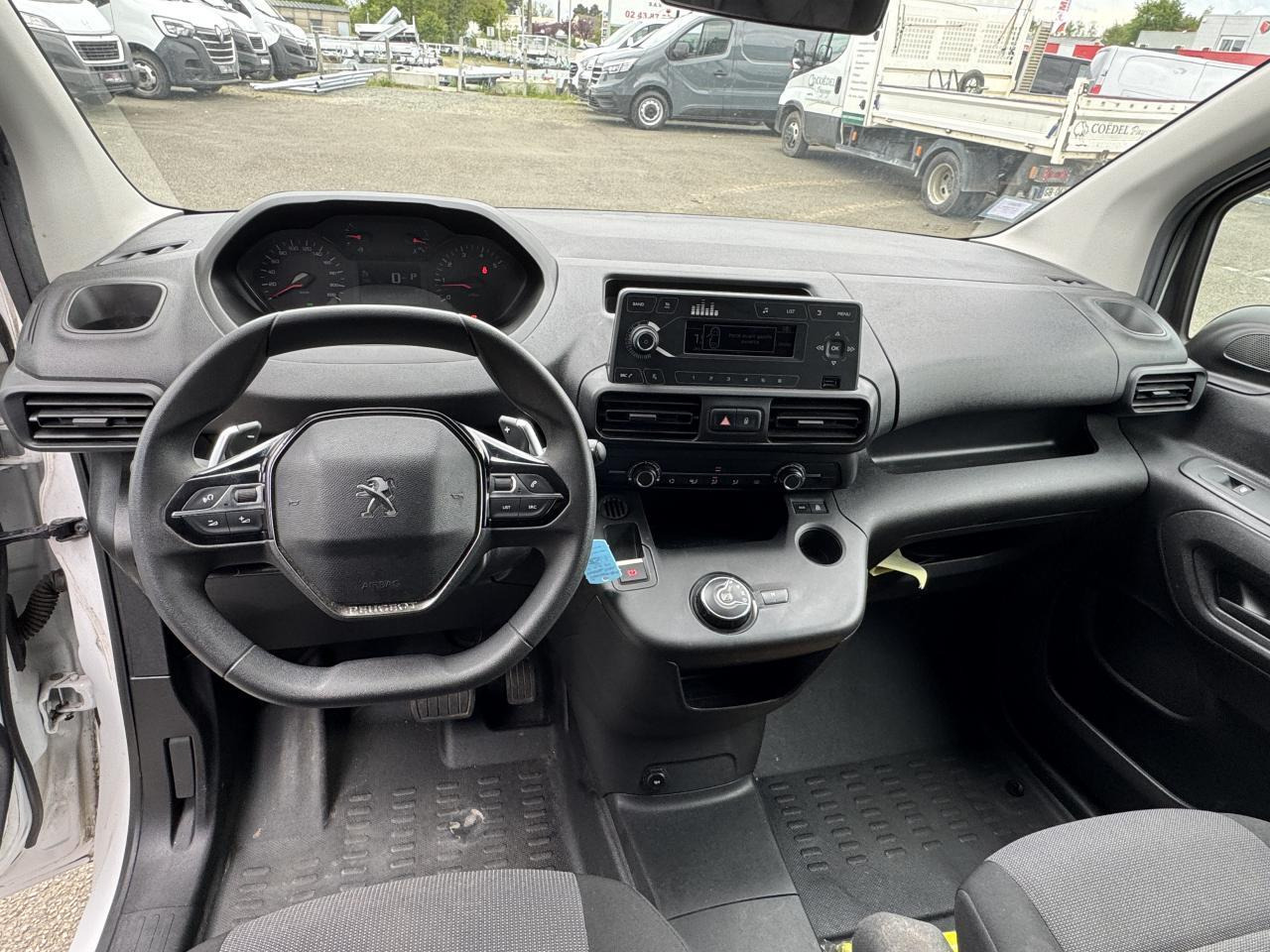 Peugeot Partner PEUGEOT M 650 KG 1.5 HDI 130 CH EAT-8 2 PL PREMIUM - Väike kaubik: pilt 3 Peugeot Partner PEUGEOT M 650 KG 1.5 HDI 130 CH EAT-8 2 PL PREMIUM - Väike kaubik: pilt 3