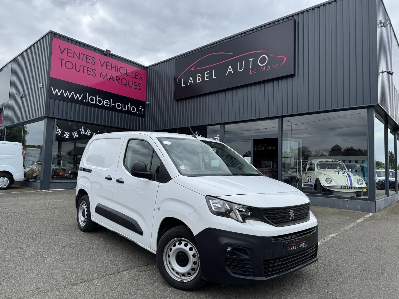 Peugeot Partner PEUGEOT M 650 KG 1.5 HDI 130 CH EAT-8 2 PL PREMIUM - Väike kaubik: pilt 1 Peugeot Partner PEUGEOT M 650 KG 1.5 HDI 130 CH EAT-8 2 PL PREMIUM - Väike kaubik: pilt 1