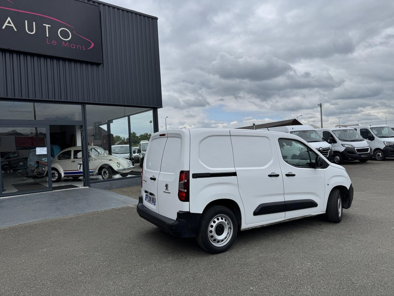 Peugeot Partner PEUGEOT M 650 KG 1.5 HDI 130 CH EAT-8 2 PL PREMIUM - Väike kaubik: pilt 5 Peugeot Partner PEUGEOT M 650 KG 1.5 HDI 130 CH EAT-8 2 PL PREMIUM - Väike kaubik: pilt 5