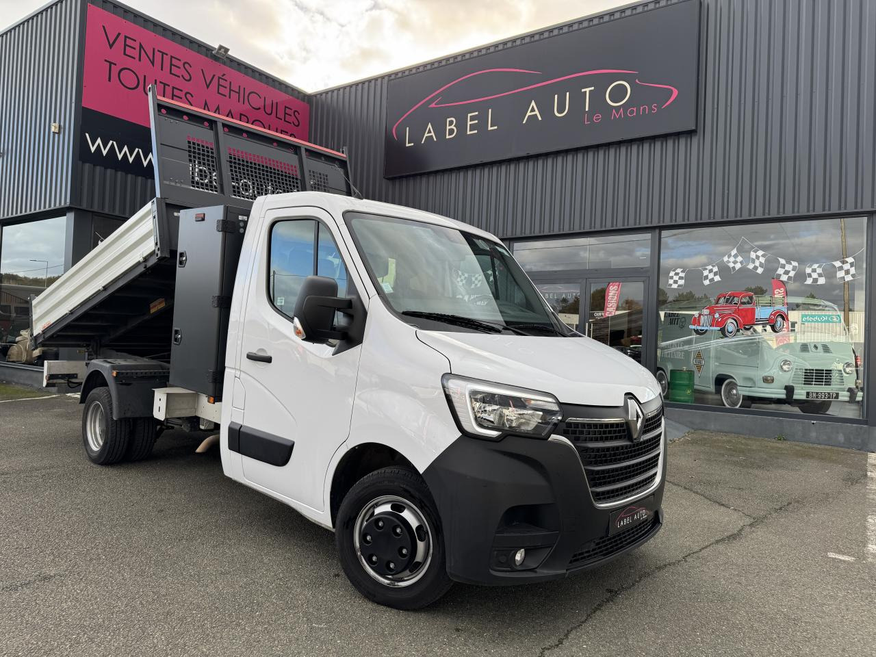 RENAULT MASTER 3T5 BENNE COFFRE RJ 2.3 DCI 145CH PROPULSION - Tarbesõiduk kallur: pilt 1 RENAULT MASTER 3T5 BENNE COFFRE RJ 2.3 DCI 145CH PROPULSION - Tarbesõiduk kallur: pilt 1