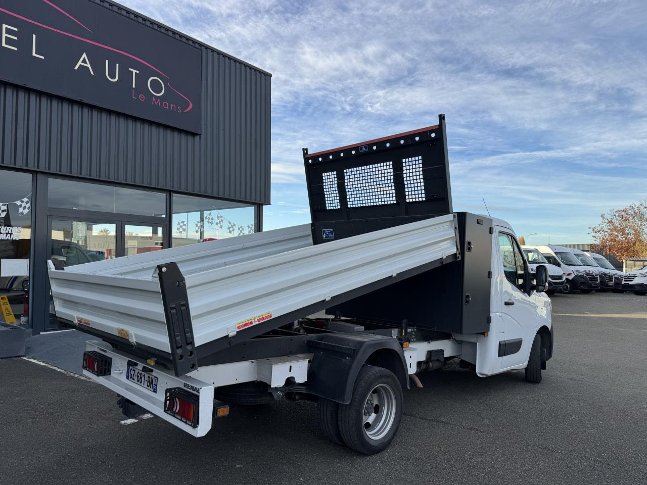 RENAULT MASTER 3T5 BENNE COFFRE RJ 2.3 DCI 145CH PROPULSION - Tarbesõiduk kallur: pilt 5 RENAULT MASTER 3T5 BENNE COFFRE RJ 2.3 DCI 145CH PROPULSION - Tarbesõiduk kallur: pilt 5