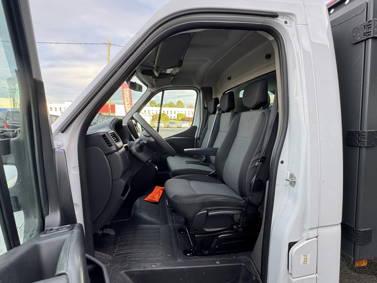 RENAULT MASTER 3T5 BENNE COFFRE RJ 2.3 DCI 145CH PROPULSION - Tarbesõiduk kallur: pilt 4 RENAULT MASTER 3T5 BENNE COFFRE RJ 2.3 DCI 145CH PROPULSION - Tarbesõiduk kallur: pilt 4