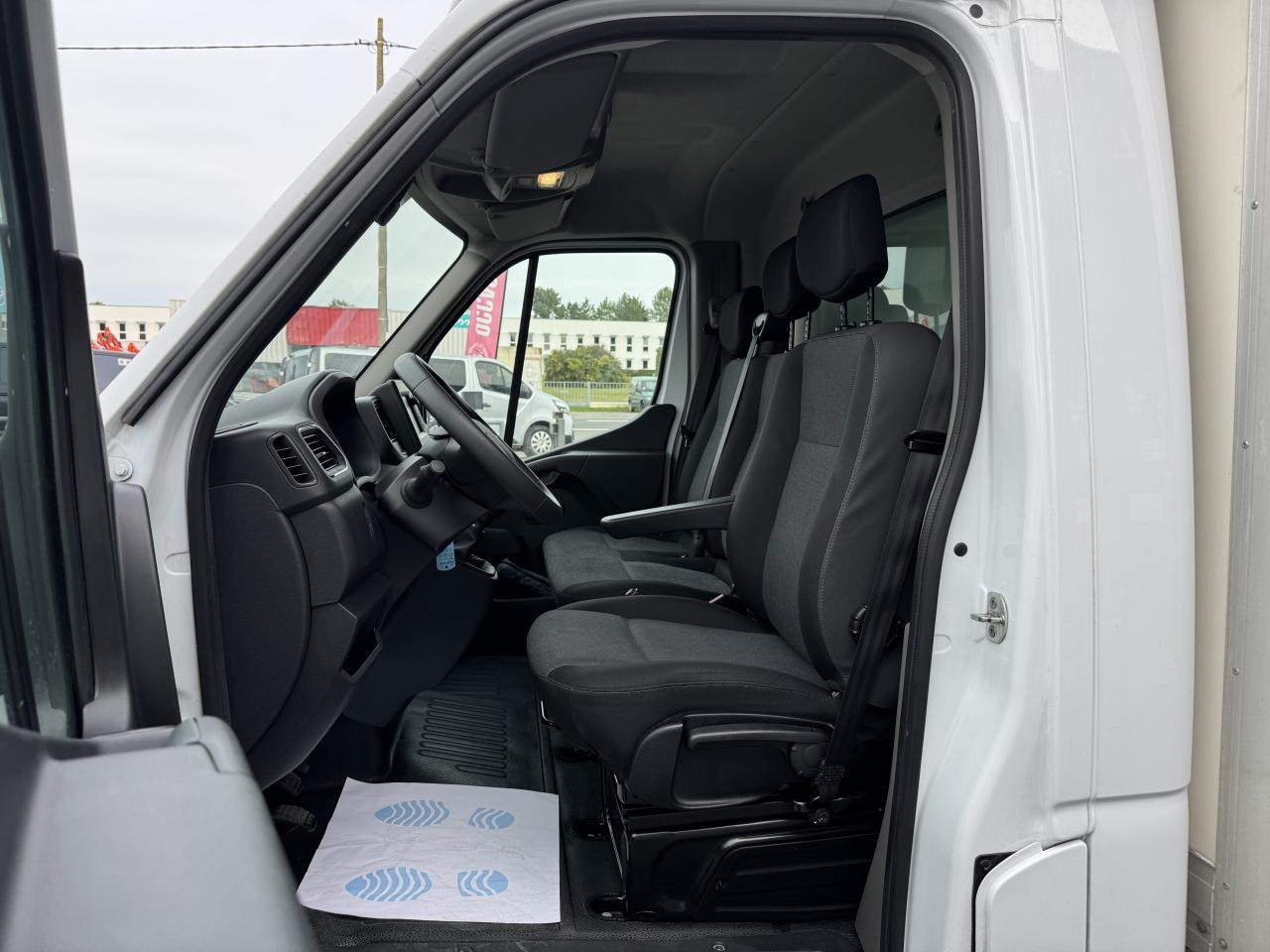 RENAULT MASTER 3T5 CAISSE 20M3 HAYON 2.3 DCI 145CH CONFORT - Tarbesõiduk furgoon: pilt 5 RENAULT MASTER 3T5 CAISSE 20M3 HAYON 2.3 DCI 145CH CONFORT - Tarbesõiduk furgoon: pilt 5