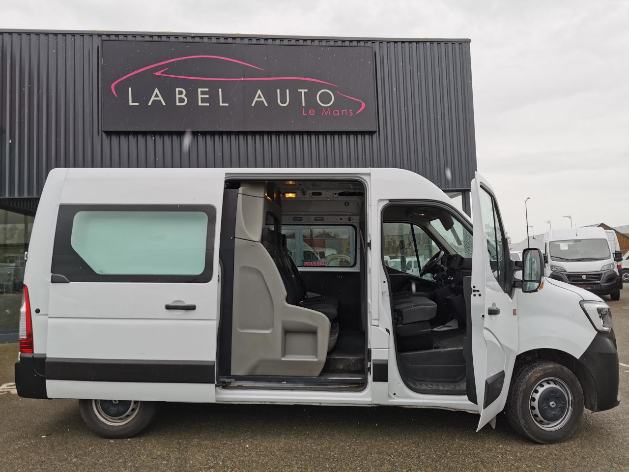 RENAULT MASTER 3T5 L2H2 2.3 DCI 150 CH CABINE APPROFONDIE 7 PLACES - Kaubik: pilt 3 RENAULT MASTER 3T5 L2H2 2.3 DCI 150 CH CABINE APPROFONDIE 7 PLACES - Kaubik: pilt 3