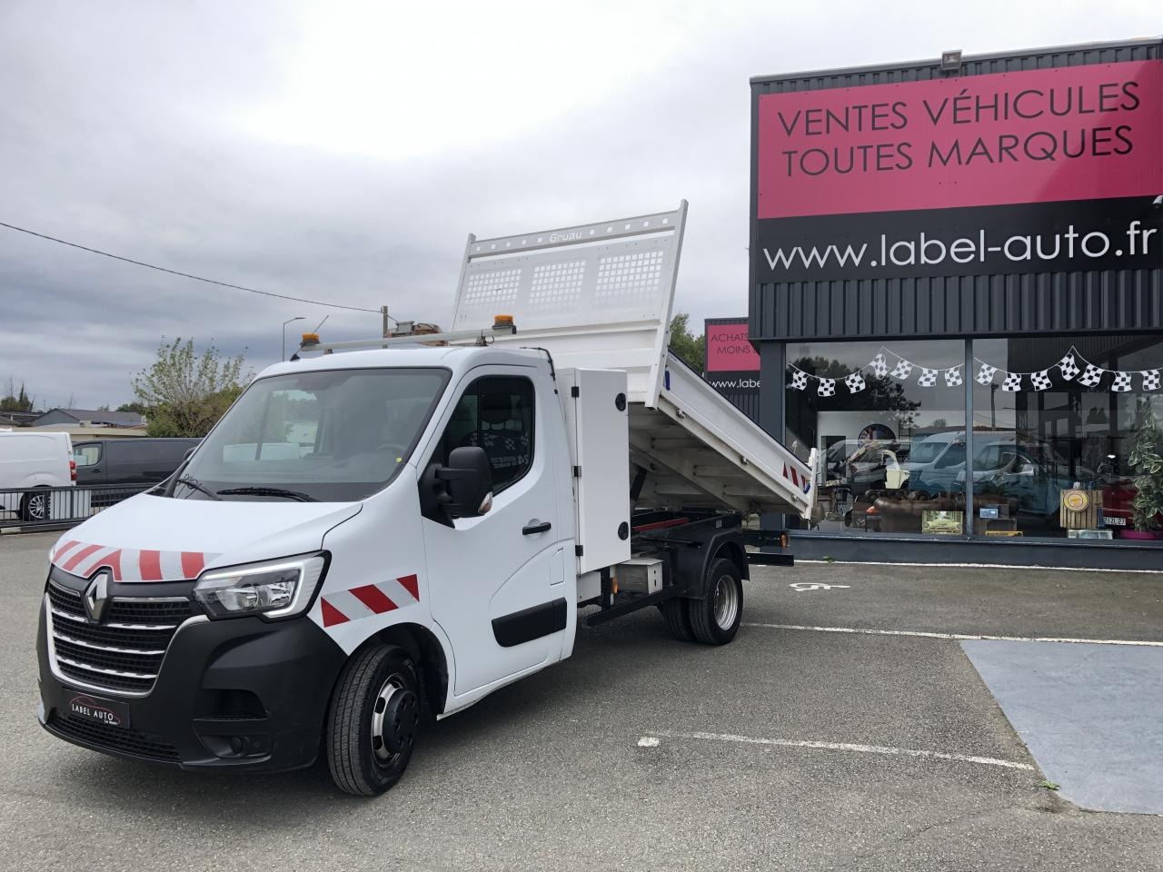 RENAULT Master Confort R3500RJ L3 2.3 dCi - 145 Petite Série  III TRANSPORTS SPECIFIQUES BENNE Benne - Tarbesõiduk kallur: pilt 1 RENAULT Master Confort R3500RJ L3 2.3 dCi - 145 Petite Série  III TRANSPORTS SPECIFIQUES BENNE Benne - Tarbesõiduk kallur: pilt 1