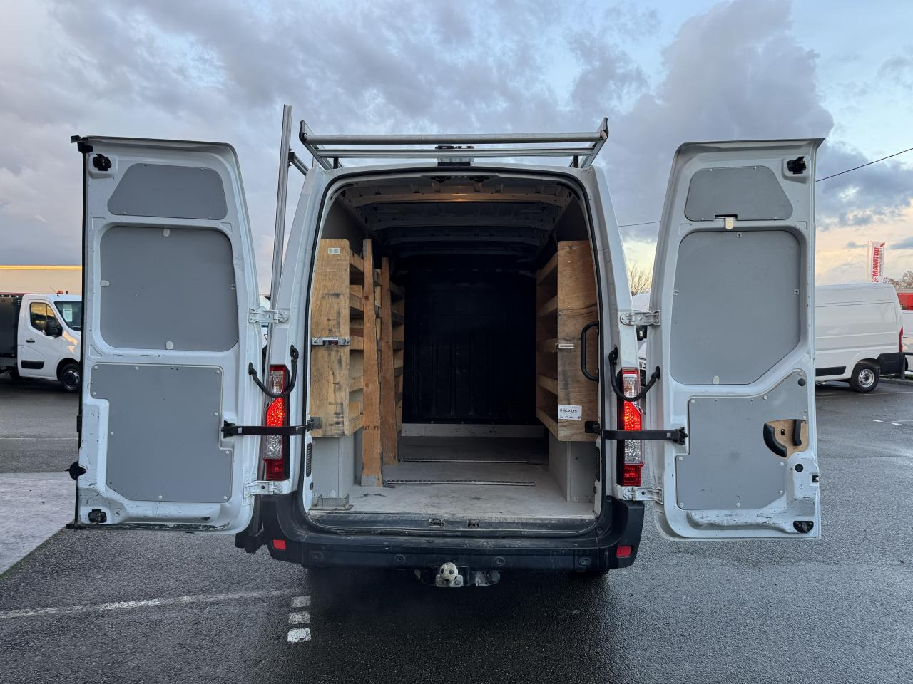 RENAULT Master Grand Confort F3300 L2H2 2.3 Blue dCi - 150 CH PORTE VERRE - Kaubik: pilt 2 RENAULT Master Grand Confort F3300 L2H2 2.3 Blue dCi - 150 CH PORTE VERRE - Kaubik: pilt 2