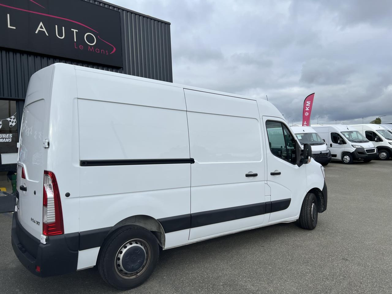 RENAULT Master Grand Confort F3300 L2H2 2.3 dCi - 135 III FOURGON Fourgon L2H2 Traction PHASE 3 - Kaubik: pilt 5 RENAULT Master Grand Confort F3300 L2H2 2.3 dCi - 135 III FOURGON Fourgon L2H2 Traction PHASE 3 - Kaubik: pilt 5