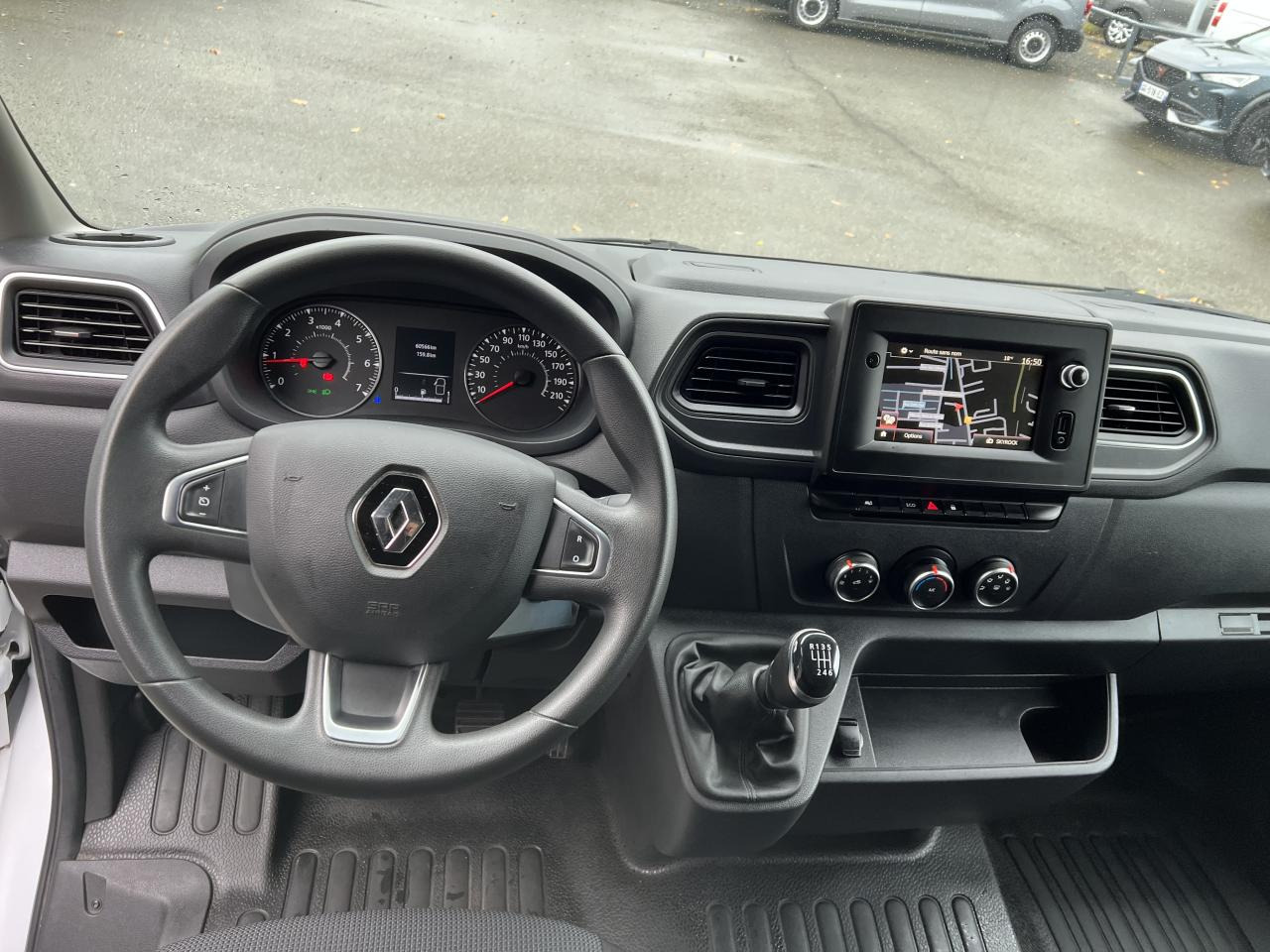 RENAULT Master Grand Confort F3300 L2H2 2.3 dCi - 135 III FOURGON Fourgon L2H2 Traction PHASE 3 - Kaubik: pilt 4 RENAULT Master Grand Confort F3300 L2H2 2.3 dCi - 135 III FOURGON Fourgon L2H2 Traction PHASE 3 - Kaubik: pilt 4