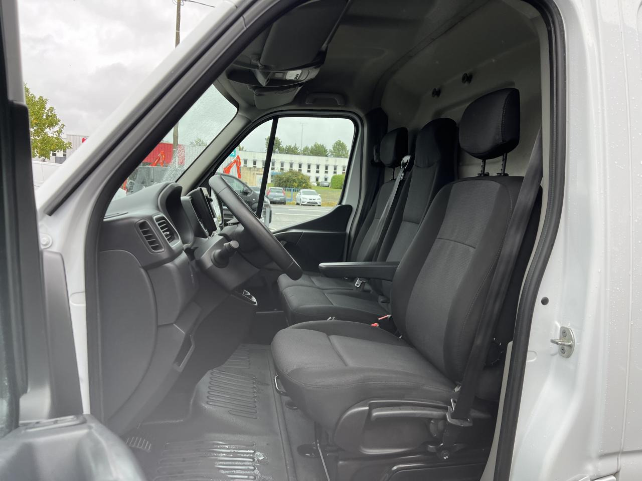 RENAULT Master Grand Confort F3300 L2H2 2.3 dCi - 135 III FOURGON Fourgon L2H2 Traction PHASE 3 - Kaubik: pilt 5 RENAULT Master Grand Confort F3300 L2H2 2.3 dCi - 135 III FOURGON Fourgon L2H2 Traction PHASE 3 - Kaubik: pilt 5