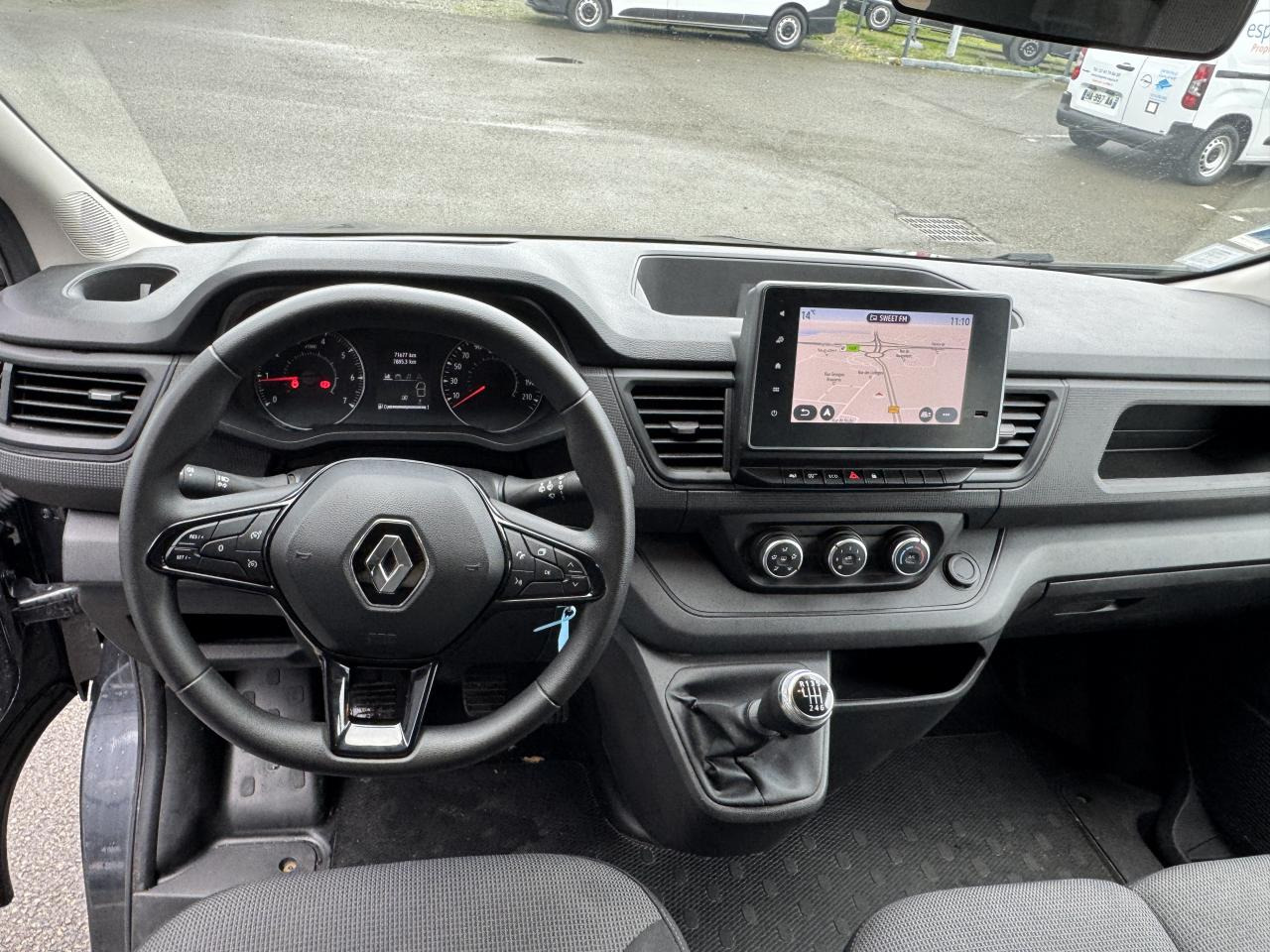 RENAULT Trafic L2 2.0 Energy dCi - 150 - S&S III COMBI Combi Zen L2H1 PHASE 3 - Mikrobuss: pilt 3 RENAULT Trafic L2 2.0 Energy dCi - 150 - S&S III COMBI Combi Zen L2H1 PHASE 3 - Mikrobuss: pilt 3