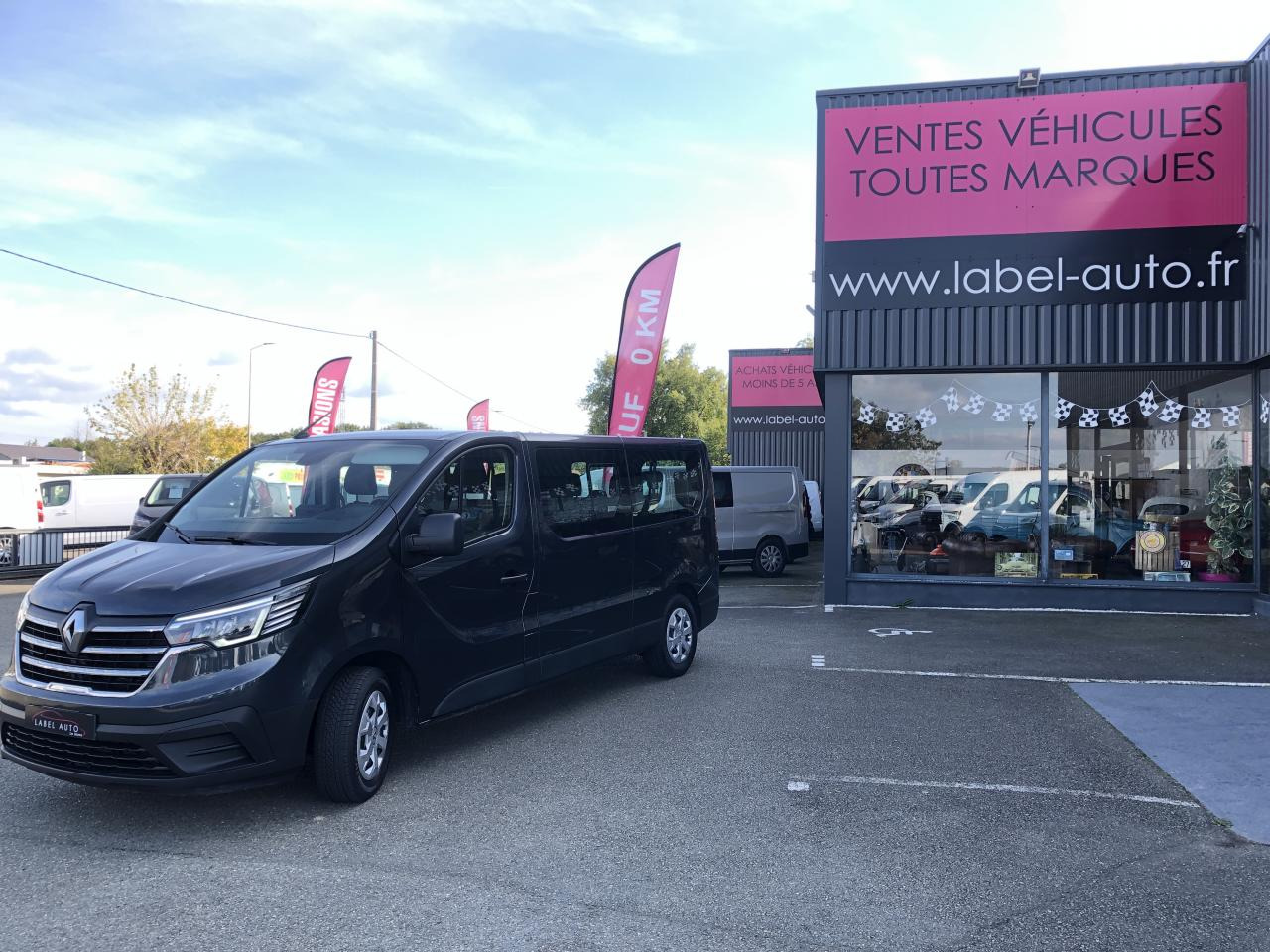 RENAULT Trafic L2 2.0 Energy dCi - 150 - S&S III COMBI Combi Zen L2H1 PHASE 3 - Mikrobuss: pilt 5 RENAULT Trafic L2 2.0 Energy dCi - 150 - S&S III COMBI Combi Zen L2H1 PHASE 3 - Mikrobuss: pilt 5