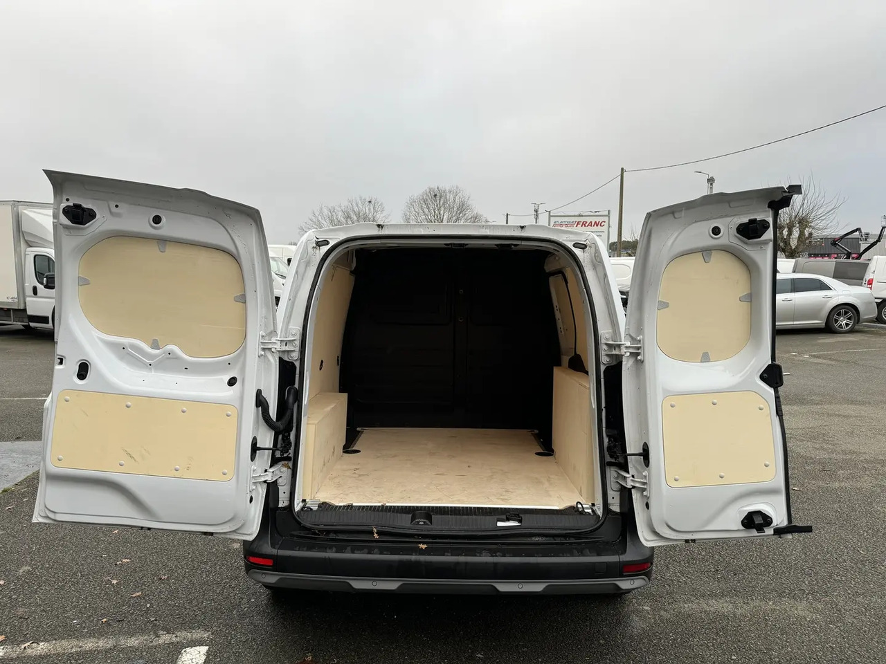 Renault Express 1.5 BLUE DCI 95CH CONFORT 22 - Kaubik: pilt 3 Renault Express 1.5 BLUE DCI 95CH CONFORT 22 - Kaubik: pilt 3