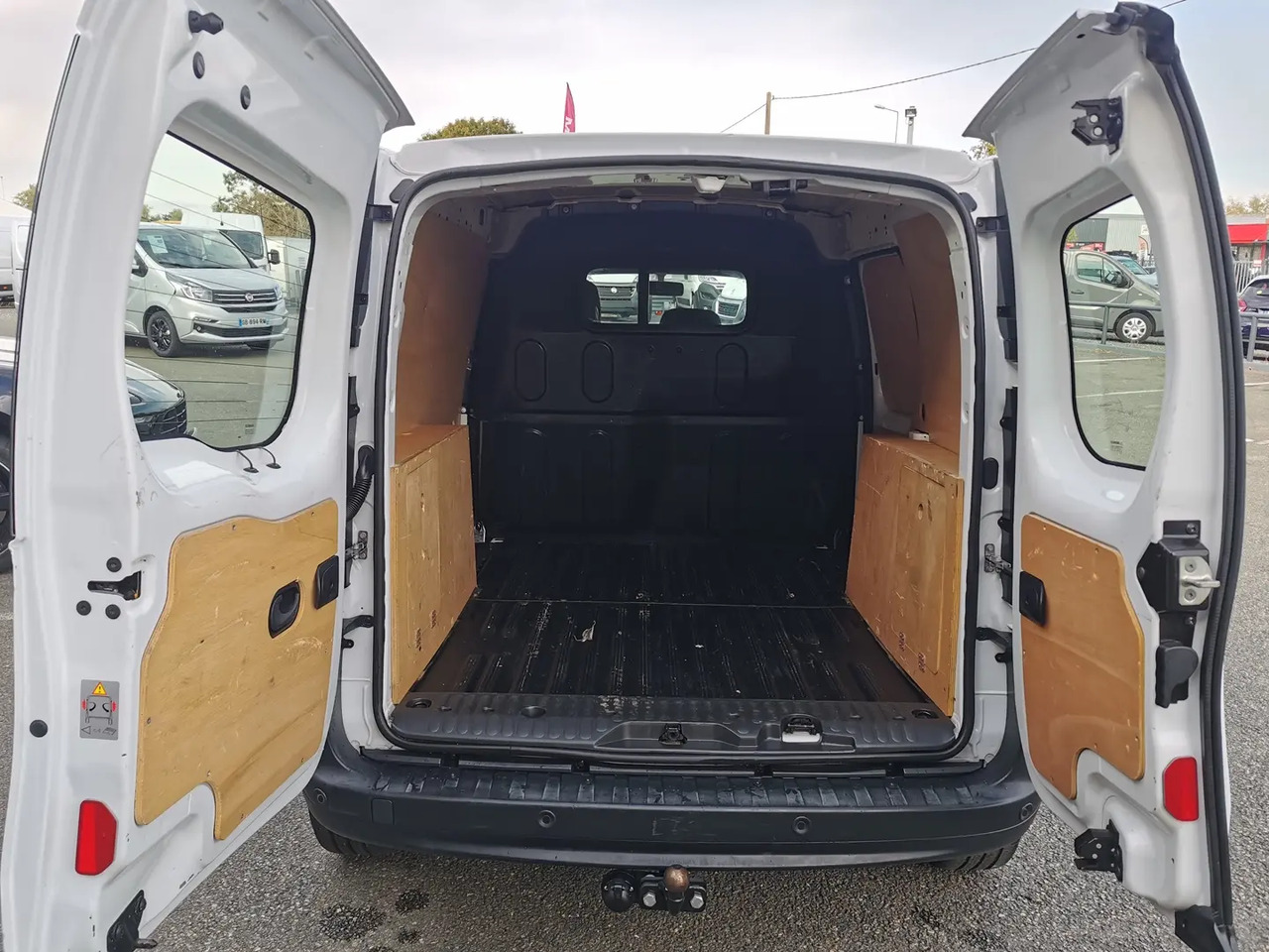 Renault Kangoo 1.5 BLUE DCI 80CH GRAND CONFORT 5CV - Kaubik: pilt 5 Renault Kangoo 1.5 BLUE DCI 80CH GRAND CONFORT 5CV - Kaubik: pilt 5