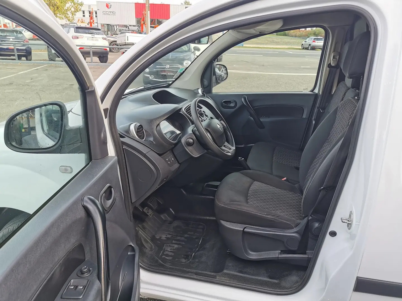 Renault Kangoo 1.5 BLUE DCI 80CH GRAND CONFORT 5CV - Kaubik: pilt 4 Renault Kangoo 1.5 BLUE DCI 80CH GRAND CONFORT 5CV - Kaubik: pilt 4