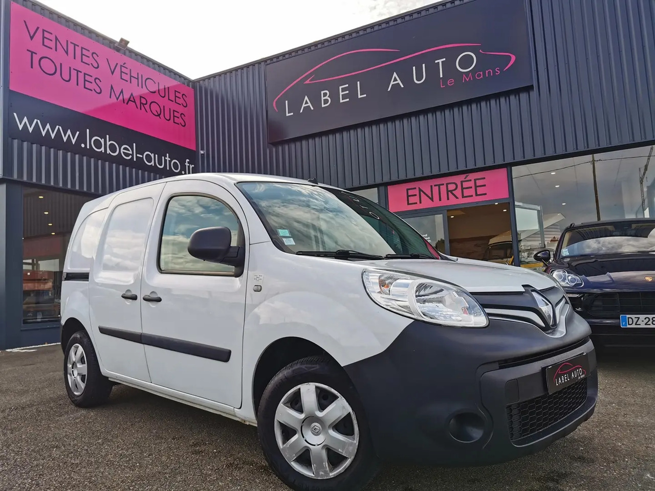 Renault Kangoo 1.5 BLUE DCI 80CH GRAND CONFORT 5CV - Kaubik: pilt 1 Renault Kangoo 1.5 BLUE DCI 80CH GRAND CONFORT 5CV - Kaubik: pilt 1
