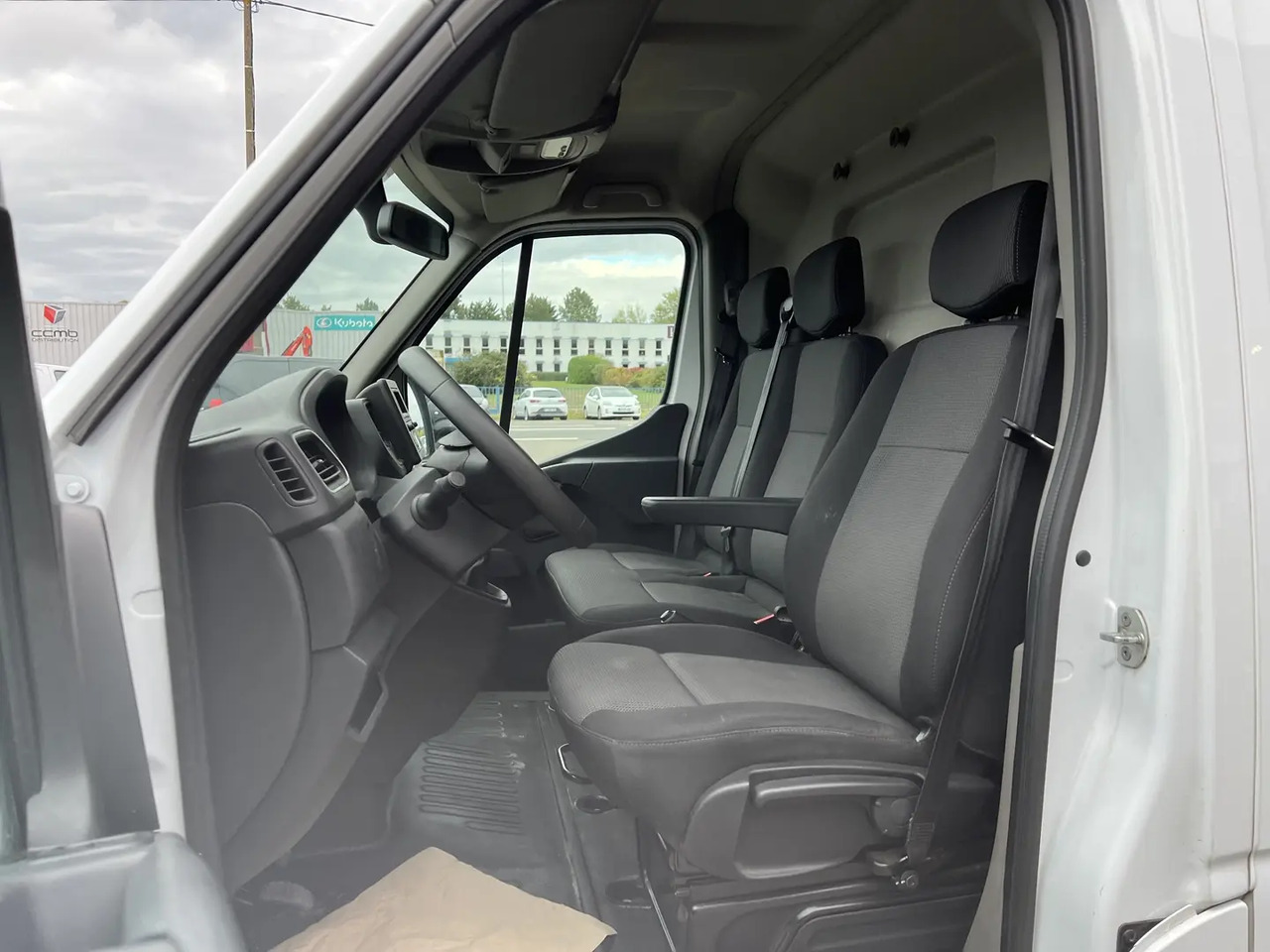 Renault Master F3300 L2H2 2.3 BLUE DCI 135CH CONFORT EURO6 - Kaubik: pilt 4 Renault Master F3300 L2H2 2.3 BLUE DCI 135CH CONFORT EURO6 - Kaubik: pilt 4