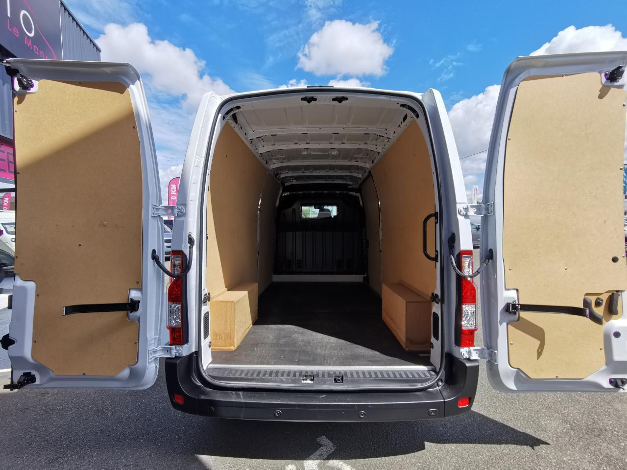 Renault Master Grand Confort F3500 L3H2 2.3 Energy dCi - 150 III FOURGON Fourgon L3H2 Traction PHASE 3 - Kaubik: pilt 3 Renault Master Grand Confort F3500 L3H2 2.3 Energy dCi - 150 III FOURGON Fourgon L3H2 Traction PHASE 3 - Kaubik: pilt 3