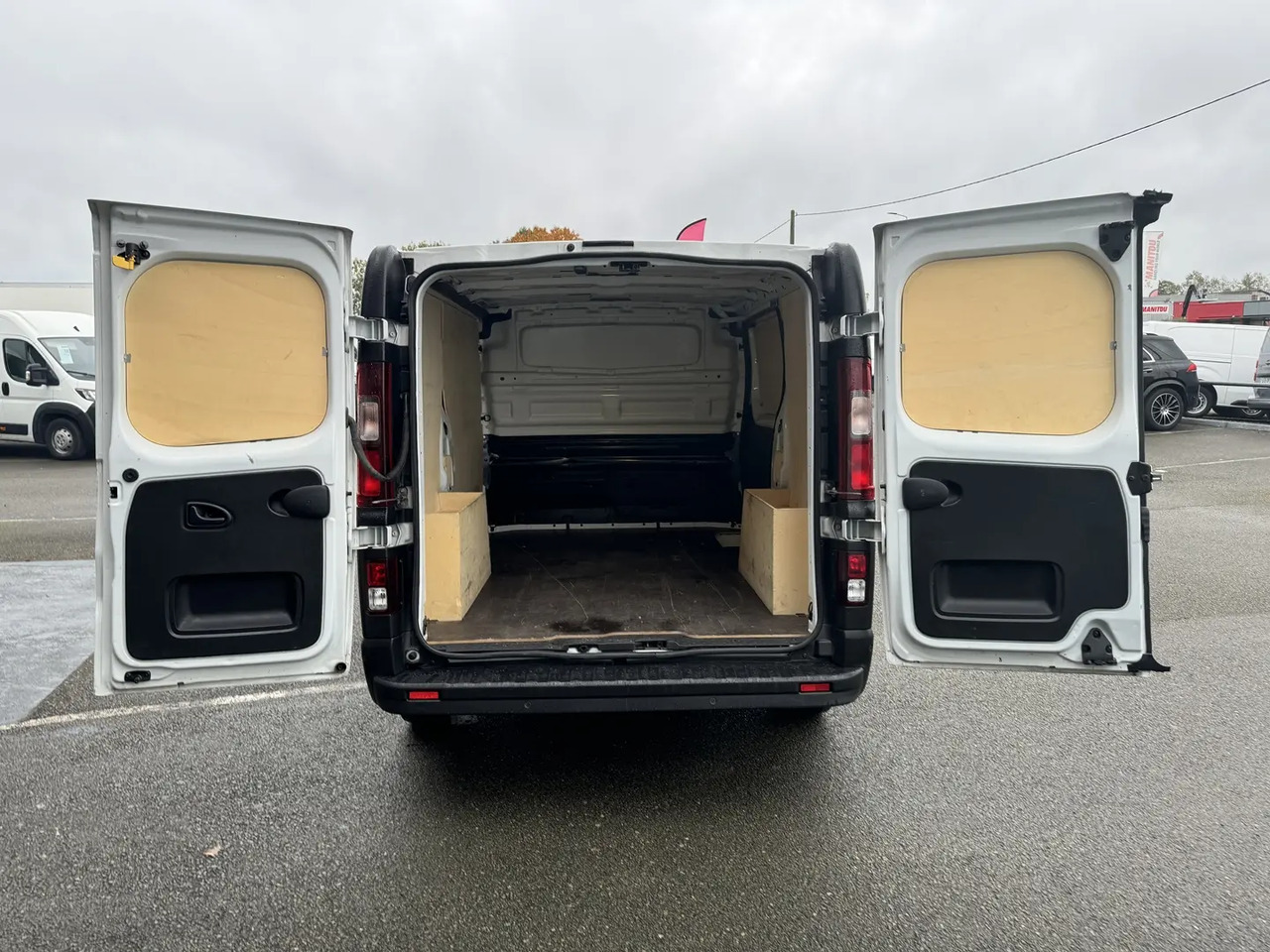 Renault Trafic L1H1 2T8 2.0 BLUE DCI 130CH GRAND CONFORT - Kaubik: pilt 3 Renault Trafic L1H1 2T8 2.0 BLUE DCI 130CH GRAND CONFORT - Kaubik: pilt 3