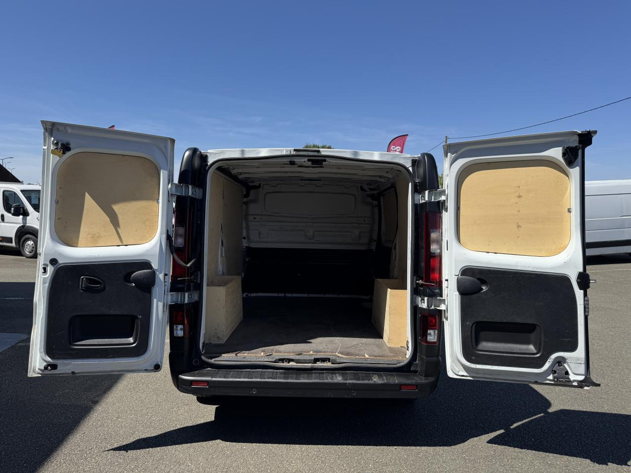 Renault Trafic L1H1 2T8 2.0 BLUE DCI 130CH GRAND CONFORT - Kaubik: pilt 2 Renault Trafic L1H1 2T8 2.0 BLUE DCI 130CH GRAND CONFORT - Kaubik: pilt 2