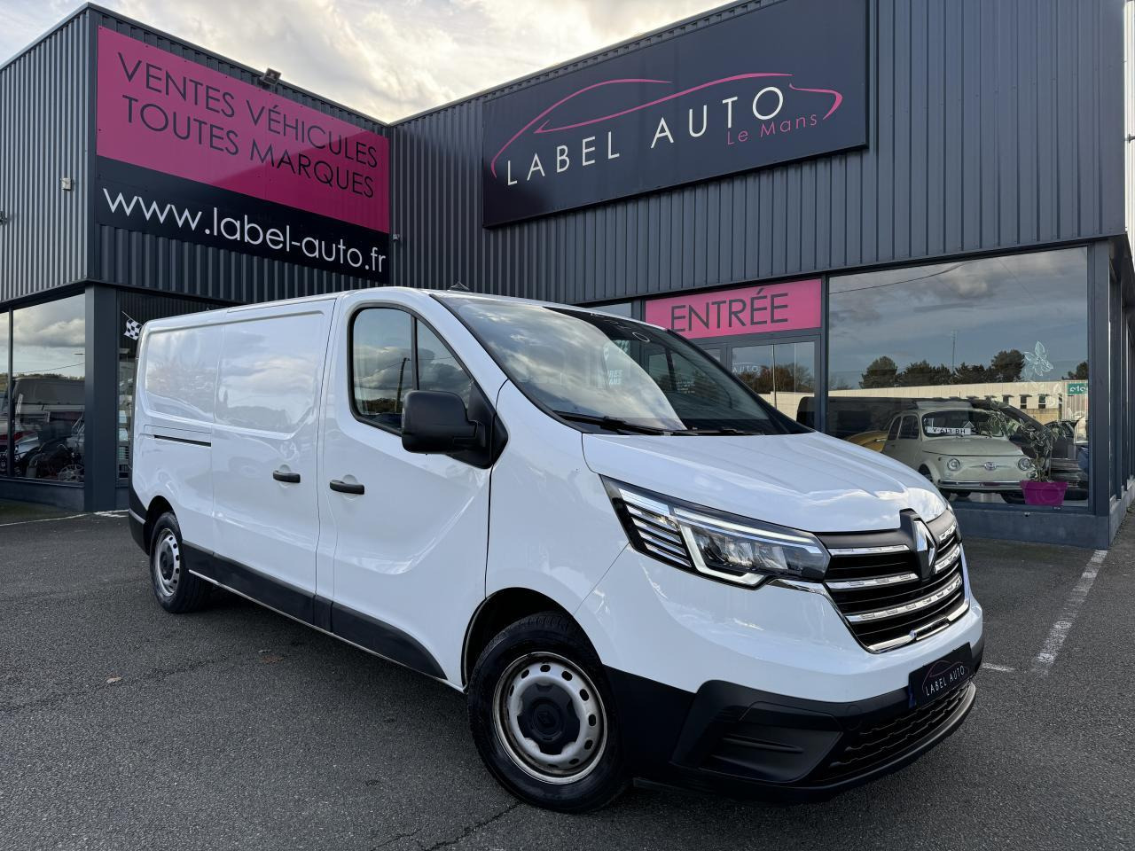 Renault Trafic L2H1 3000 Kg 2.0 Blue dCi - 130 III FOURGON Fourgon Grand Confort L2H1 PHASE 3 - Kaubik: pilt 1 Renault Trafic L2H1 3000 Kg 2.0 Blue dCi - 130 III FOURGON Fourgon Grand Confort L2H1 PHASE 3 - Kaubik: pilt 1
