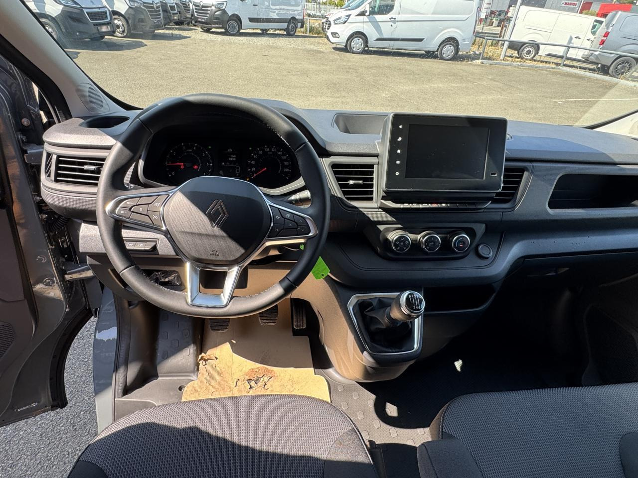 Renault Trafic L2H1 3T 2.0 BLUE DCI 170CH ADVANCE CARPLAY CAM - Kaubik: pilt 3 Renault Trafic L2H1 3T 2.0 BLUE DCI 170CH ADVANCE CARPLAY CAM - Kaubik: pilt 3