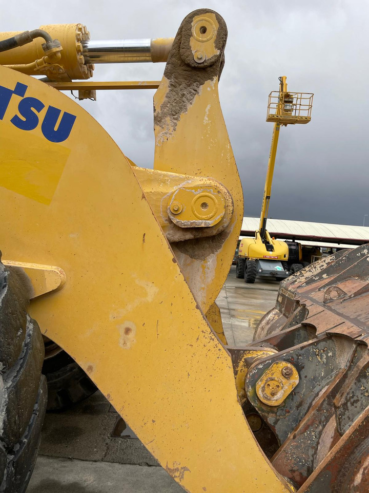 Rataslaadur KOMATSU WA600-6: pilt 8