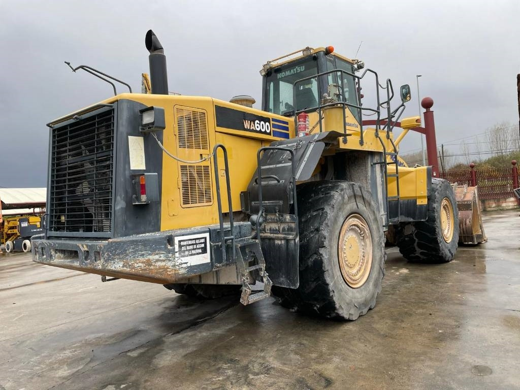 Komatsu WA 600-6 - Rataslaadur: pilt 4 Komatsu WA 600-6 - Rataslaadur: pilt 4