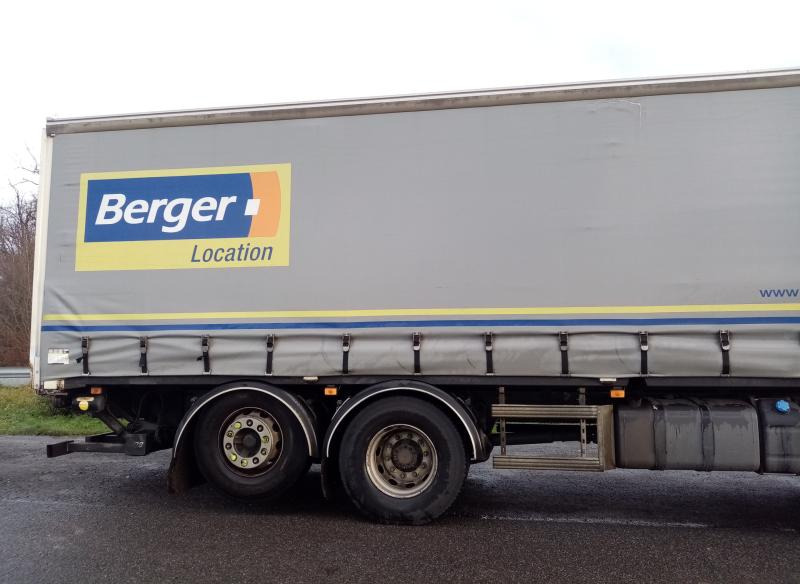 RENAULT C 42M3 380 CV RIDEAUX 6x2 - Tent veoauto: pilt 2 RENAULT C 42M3 380 CV RIDEAUX 6x2 - Tent veoauto: pilt 2