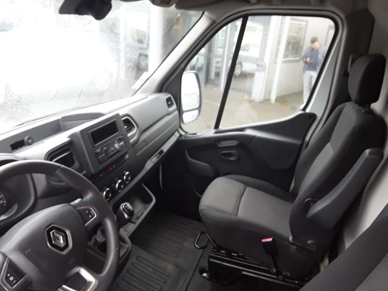 Renault Master 130 35 Fourgon nacelle - Veoautolt tõusev platvorm: pilt 3 Renault Master 130 35 Fourgon nacelle - Veoautolt tõusev platvorm: pilt 3