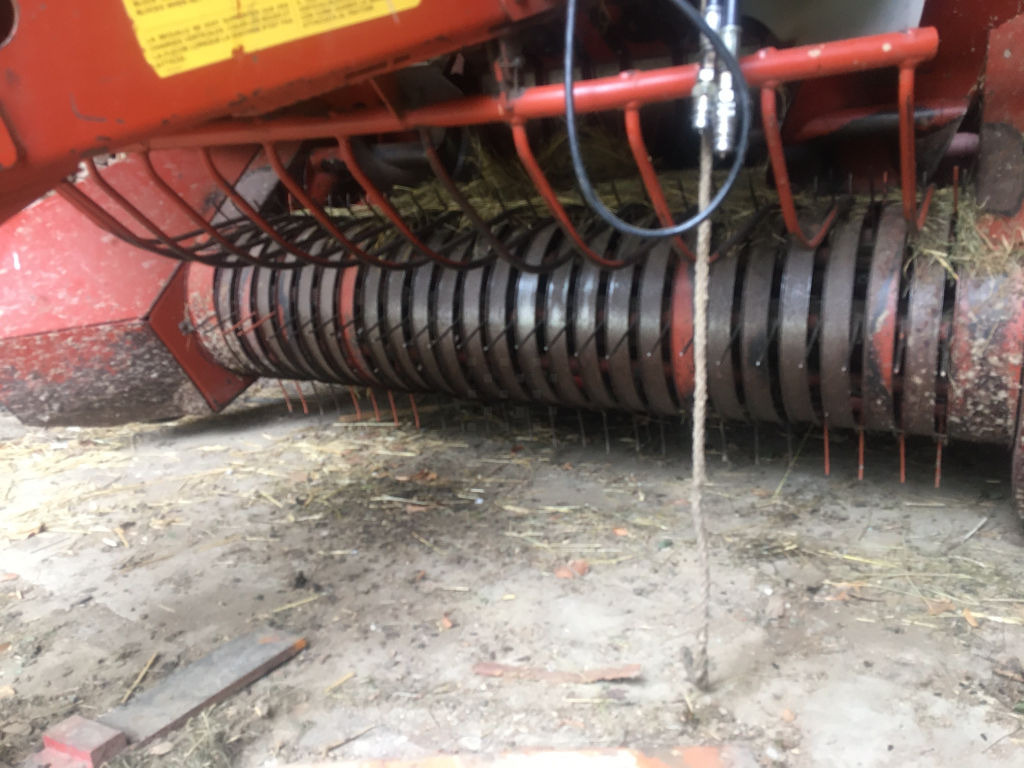 Hesston 4700 - Heinapress, kandiline: pilt 5 Hesston 4700 - Heinapress, kandiline: pilt 5