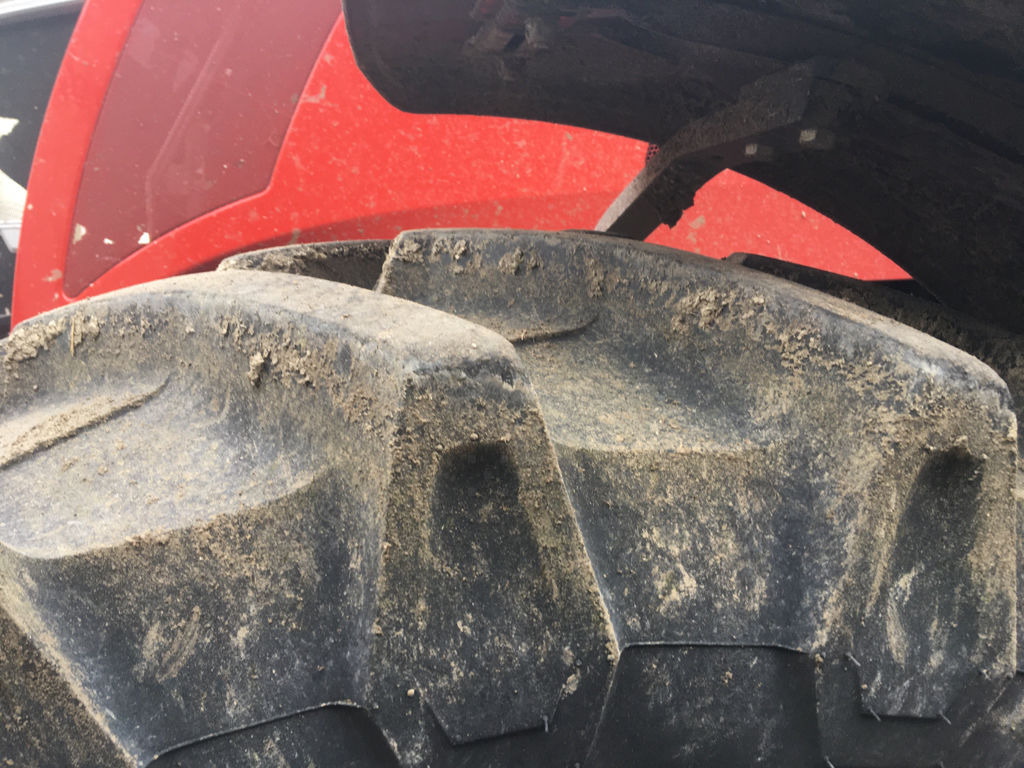 Massey Ferguson 6714S D6 EFFICIENT - Traktor: pilt 2 Massey Ferguson 6714S D6 EFFICIENT - Traktor: pilt 2