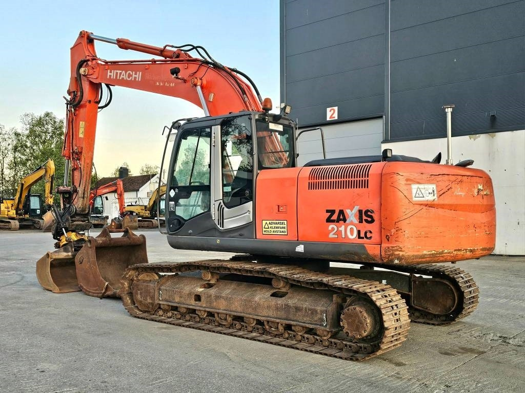 Hitachi ZX 210 LC-3 - Lintekskavaator: pilt 3 Hitachi ZX 210 LC-3 - Lintekskavaator: pilt 3