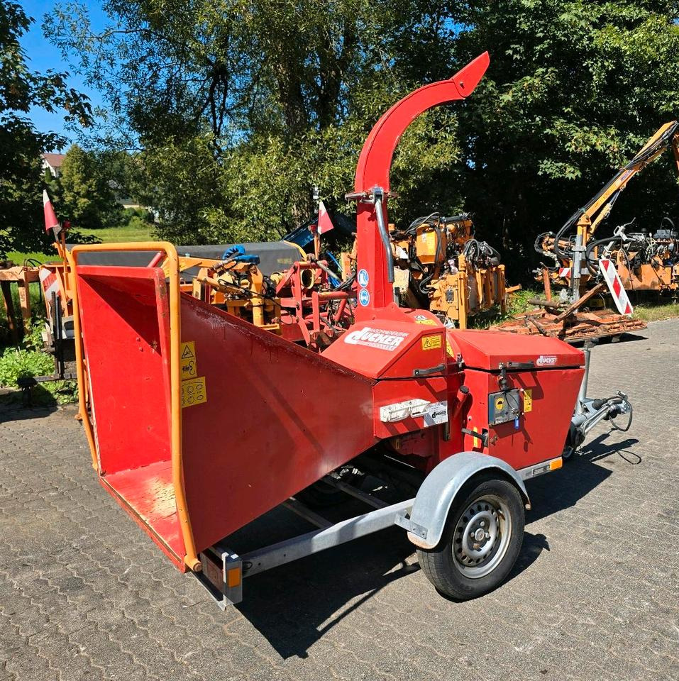 Dücker HM 140 Holzhacker Holzhäcksler Holzhackschnitzler Hacker Häcksler Diesel - Puiduhakkurid: pilt 2 Dücker HM 140 Holzhacker Holzhäcksler Holzhackschnitzler Hacker Häcksler Diesel - Puiduhakkurid: pilt 2