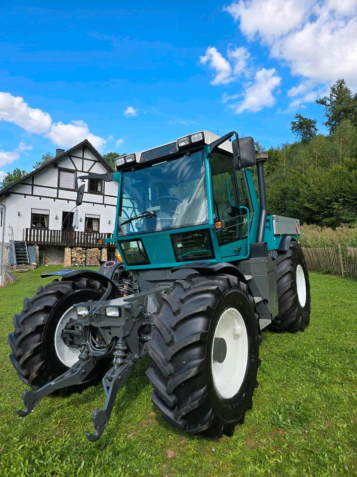 Fendt Xylon 524 Ez. 2003 50kmh 7900 Stunden Traktor Schlepper 522 520 - Kõrgkliirenstraktor: pilt 2 Fendt Xylon 524 Ez. 2003 50kmh 7900 Stunden Traktor Schlepper 522 520 - Kõrgkliirenstraktor: pilt 2