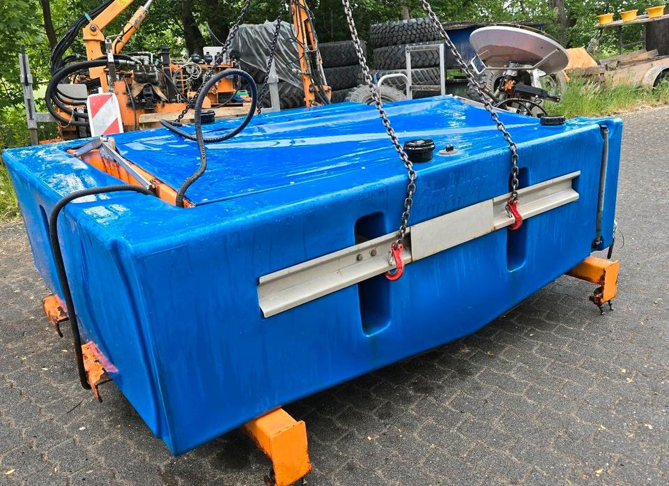 Gmeiner STA 2000 C Salzstreuer für Unimog UGN UGE 424 427 405 U300 U 300 400 500 MERCEDES-BENZ 218 219 318 323 423 427 327 430 429 430 435 Salzsilo Streuautomat Winterdienst - Liiva-/ Soolajaotur: pilt 2 Gmeiner STA 2000 C Salzstreuer für Unimog UGN UGE 424 427 405 U300 U 300 400 500 MERCEDES-BENZ 218 219 318 323 423 427 327 430 429 430 435 Salzsilo Streuautomat Winterdienst - Liiva-/ Soolajaotur: pilt 2