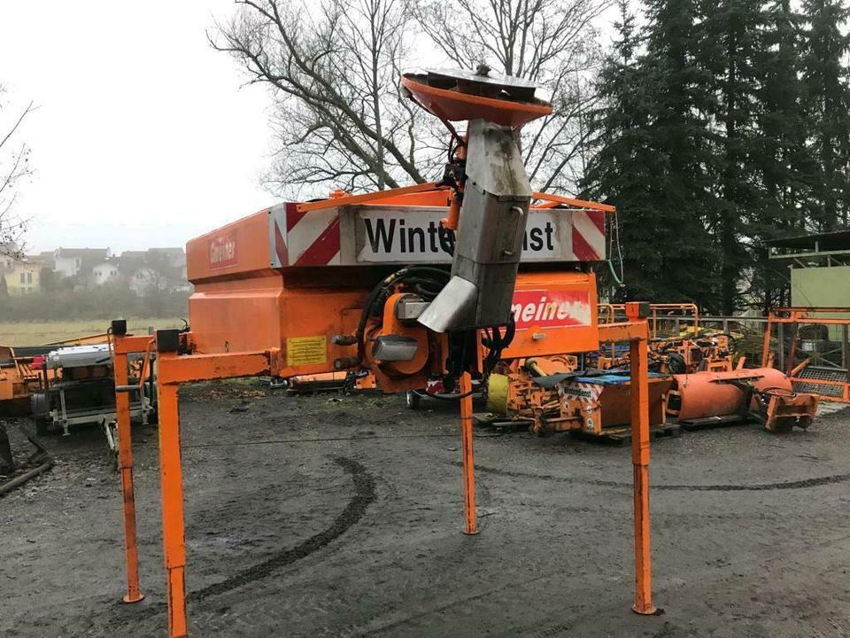 Gmeiner Salzstreuer 2m3 für Unimog 400 300 500 427 fendt xylon - Liiva-/ Soolajaotur: pilt 2 Gmeiner Salzstreuer 2m3 für Unimog 400 300 500 427 fendt xylon - Liiva-/ Soolajaotur: pilt 2