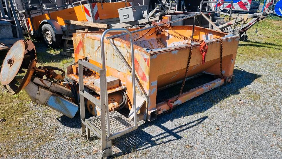 Gmeiner Salzstreuer Salzsilo für Unimog Mercedes-Benz Winterdienst - Liiva-/ Soolajaotur: pilt 1 Gmeiner Salzstreuer Salzsilo für Unimog Mercedes-Benz Winterdienst - Liiva-/ Soolajaotur: pilt 1