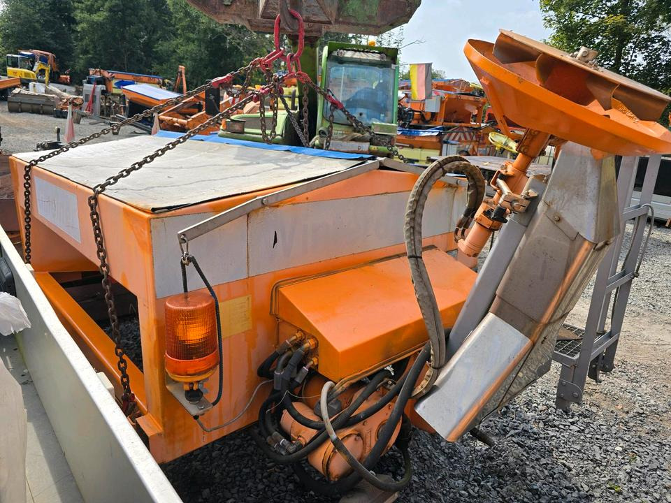 Gmeiner Yeti 2000 TC EWA Salzstreuer Streuautomat Salzsilo Bucher Aufbau für Unimog UGE UGN 405/10 405/12 U318 U 318 423 323 327 427 429 Schmidt Winterdienst - Liiva-/ Soolajaotur: pilt 5 Gmeiner Yeti 2000 TC EWA Salzstreuer Streuautomat Salzsilo Bucher Aufbau für Unimog UGE UGN 405/10 405/12 U318 U 318 423 323 327 427 429 Schmidt Winterdienst - Liiva-/ Soolajaotur: pilt 5