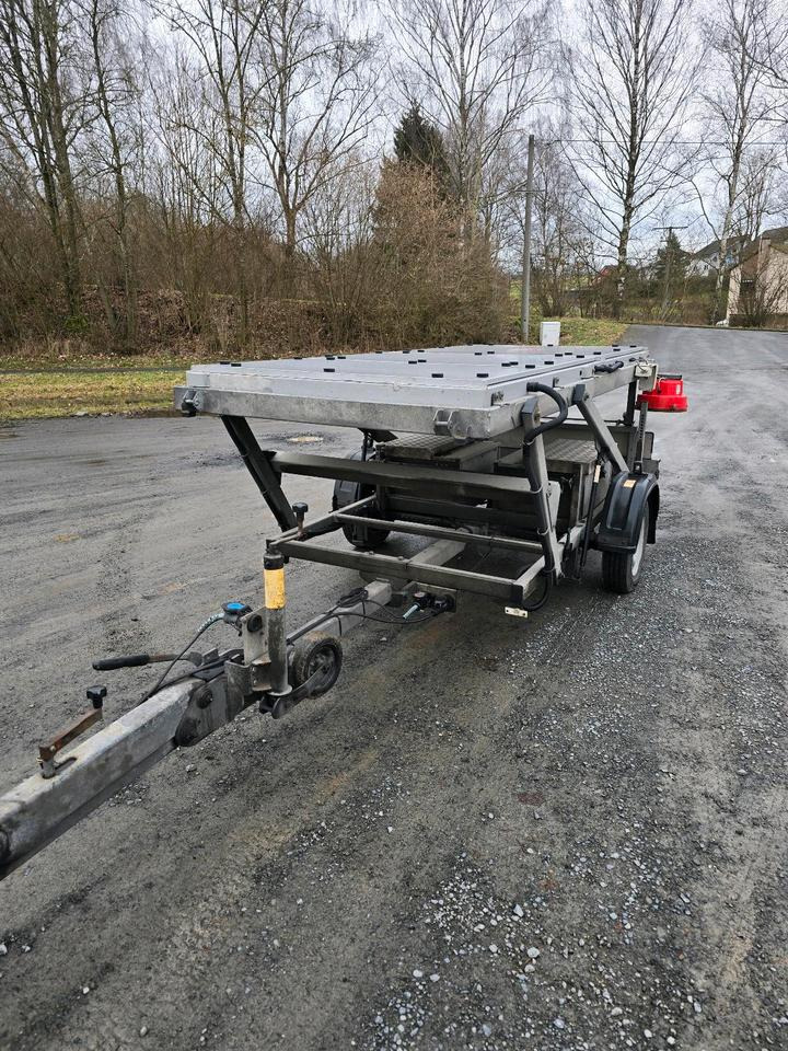 Trebbiner 5-farbig Horizont VWT Verkehrsleittafel Verkehrswarnanhänger Verkehrsleitanhänger Verkehrssicherungsanhänger Nissen Absperrtafel - Haagis: pilt 5 Trebbiner 5-farbig Horizont VWT Verkehrsleittafel Verkehrswarnanhänger Verkehrsleitanhänger Verkehrssicherungsanhänger Nissen Absperrtafel - Haagis: pilt 5