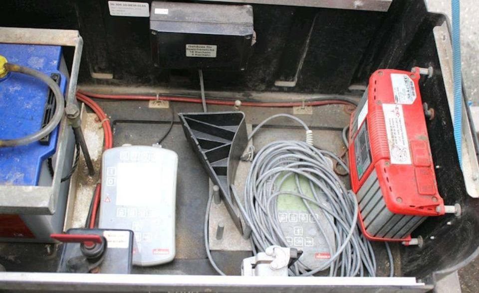 Verkehrsleitanhänger Mersch Nissen Trebbiner Horizont - Haagis: pilt 4 Verkehrsleitanhänger Mersch Nissen Trebbiner Horizont - Haagis: pilt 4