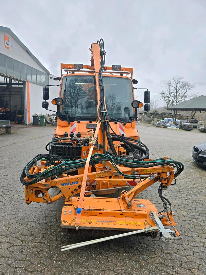 Mercedes-Benz Unimog 405 U400 mit Mulag MKM 700 Schmidt Stratos Salzstreuer 400 500 300 423 430 527 Dücker - Kommunaal-/ Erisõiduk: pilt 4 Mercedes-Benz Unimog 405 U400 mit Mulag MKM 700 Schmidt Stratos Salzstreuer 400 500 300 423 430 527 Dücker - Kommunaal-/ Erisõiduk: pilt 4
