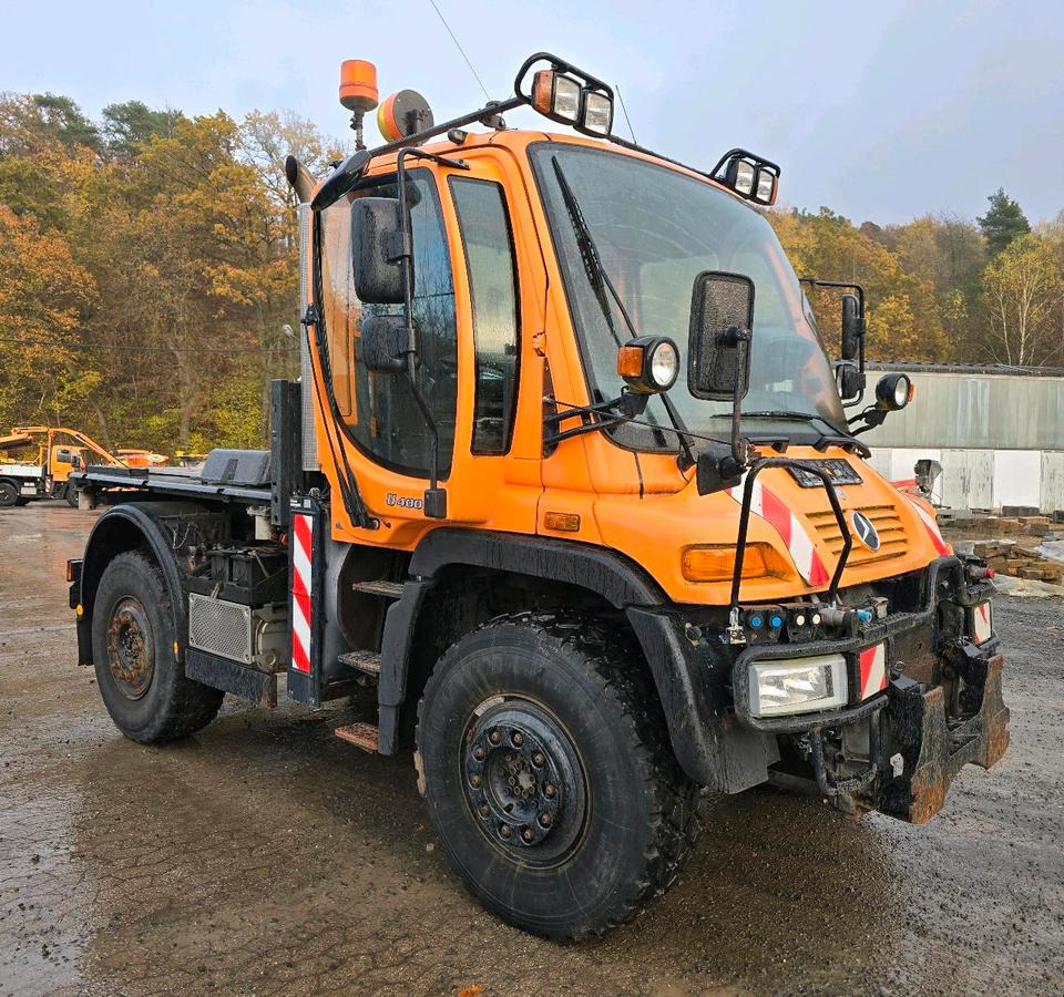 Unimog U400 Bluetec 5 2011 405 Mercedes-Benz U 300 500 423 427 430 527 530 - Kommunaal-/ Erisõiduk: pilt 2 Unimog U400 Bluetec 5 2011 405 Mercedes-Benz U 300 500 423 427 430 527 530 - Kommunaal-/ Erisõiduk: pilt 2