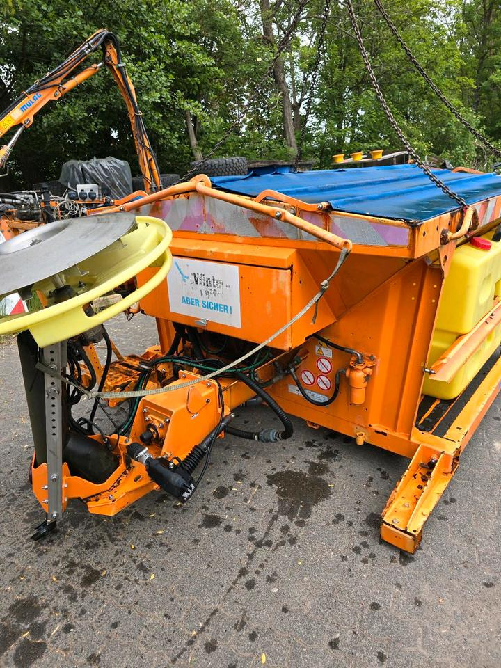 Küpper Weisser ISM STA 95 2,5M3 für Unimog UGN UGE 424 427 405 U300 U 300 400 500 MERCEDES-BENZ 218 219 318 323 423 427 327 430 429 430 435 Salzsilo Streuautomat Winterdienst - Liiva-/ Soolajaotur: pilt 3 Küpper Weisser ISM STA 95 2,5M3 für Unimog UGN UGE 424 427 405 U300 U 300 400 500 MERCEDES-BENZ 218 219 318 323 423 427 327 430 429 430 435 Salzsilo Streuautomat Winterdienst - Liiva-/ Soolajaotur: pilt 3