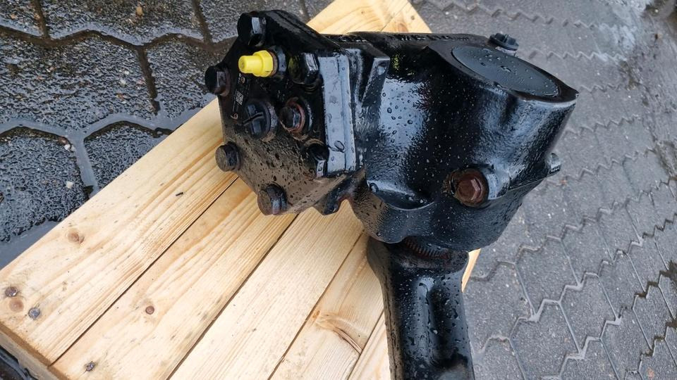 Lenkgetriebe Unimog 405 U423 Servolenkung  430 427 429 527 530 Mercedes Benz - Roolikarp - Kommunaal-/ Erisõiduk: pilt 4 Lenkgetriebe Unimog 405 U423 Servolenkung  430 427 429 527 530 Mercedes Benz - Roolikarp - Kommunaal-/ Erisõiduk: pilt 4