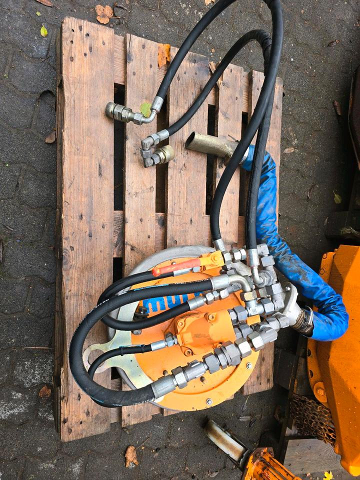 Mulag Gebläse MKM 700 Mähausleger Böschungsmäher Böschungsmulcher FME 600 700 500 MFK 500 600 unimog Mercedes-Benz - Poomniiduk: pilt 1 Mulag Gebläse MKM 700 Mähausleger Böschungsmäher Böschungsmulcher FME 600 700 500 MFK 500 600 unimog Mercedes-Benz - Poomniiduk: pilt 1