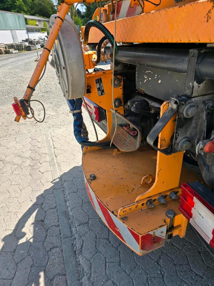Mulag Heckgewicht mit Gebläse für Unimog 405 u300 U 400 500 UGN UGE 423 427 318 218 530 430 535 Böschungsmäher Böschungsmulcher Dücker - Liiva-/ Soolajaotur: pilt 2 Mulag Heckgewicht mit Gebläse für Unimog 405 u300 U 400 500 UGN UGE 423 427 318 218 530 430 535 Böschungsmäher Böschungsmulcher Dücker - Liiva-/ Soolajaotur: pilt 2