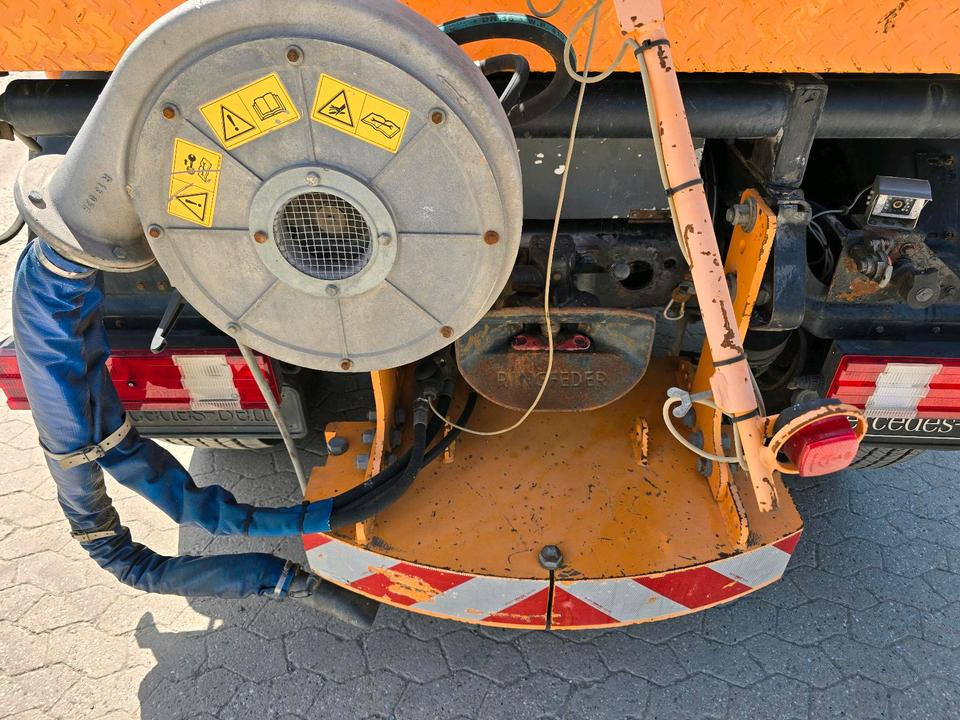 Mulag Heckgewicht mit Gebläse für Unimog 405 u300 U 400 500 UGN UGE 423 427 318 218 530 430 535 Böschungsmäher Böschungsmulcher Dücker - Liiva-/ Soolajaotur: pilt 1 Mulag Heckgewicht mit Gebläse für Unimog 405 u300 U 400 500 UGN UGE 423 427 318 218 530 430 535 Böschungsmäher Böschungsmulcher Dücker - Liiva-/ Soolajaotur: pilt 1